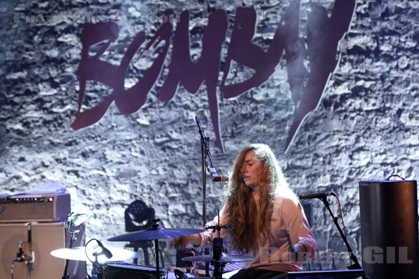 BOMBAY - 2016-09-15 - PARIS - Cafe de la Danse - 